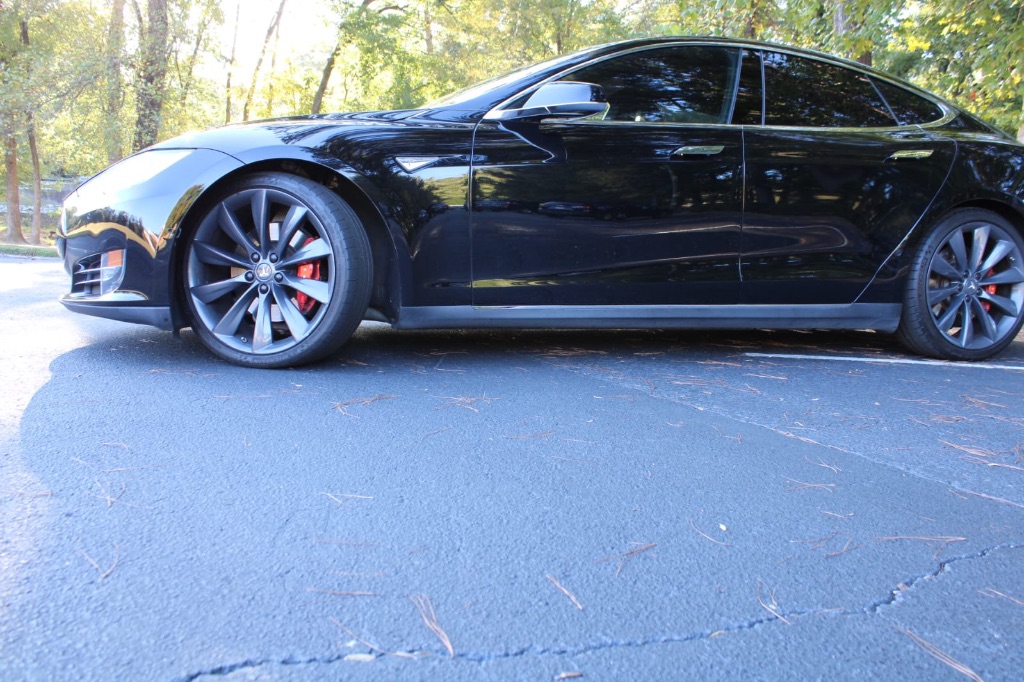 The 2015 Tesla Model S P85D photos
