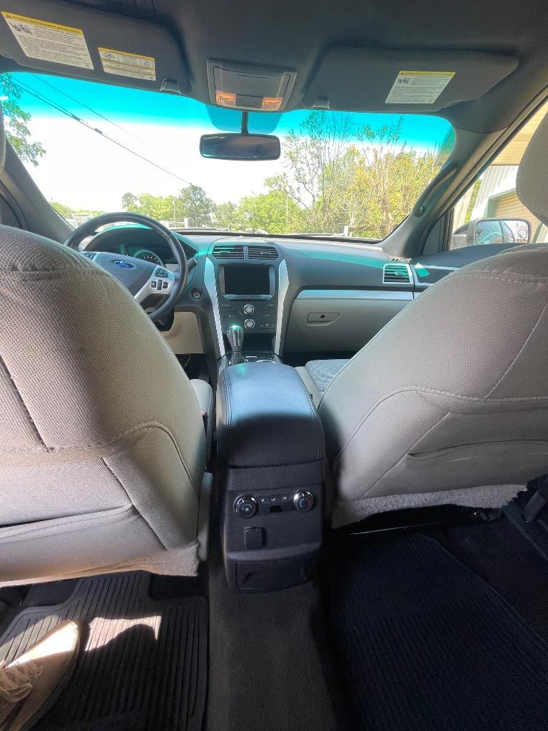 2015 Ford Explorer XLT photo