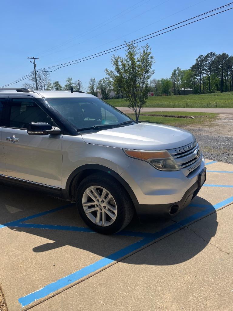 2015 Ford Explorer XLT photo
