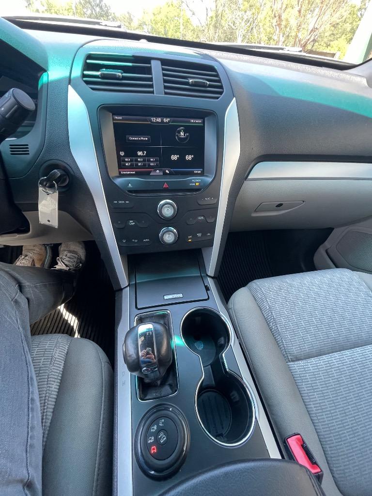 2015 Ford Explorer XLT photo