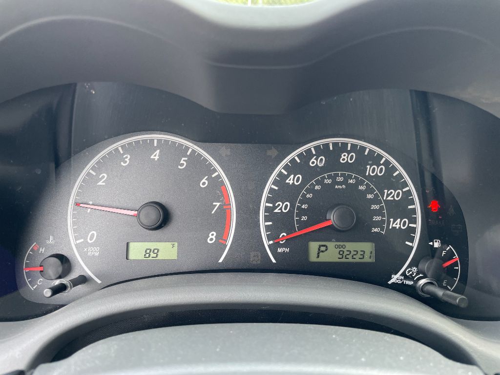 2010 Toyota Corolla photo