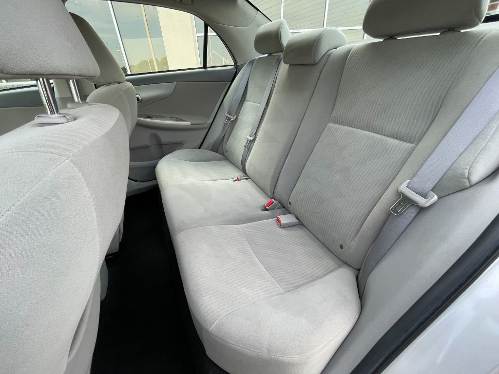 2010 Toyota Corolla photo
