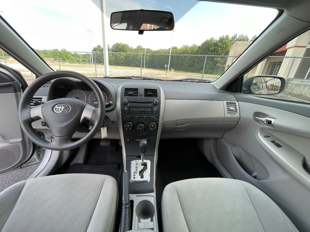2010 Toyota Corolla photo