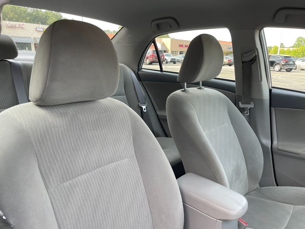 2010 Toyota Corolla photo