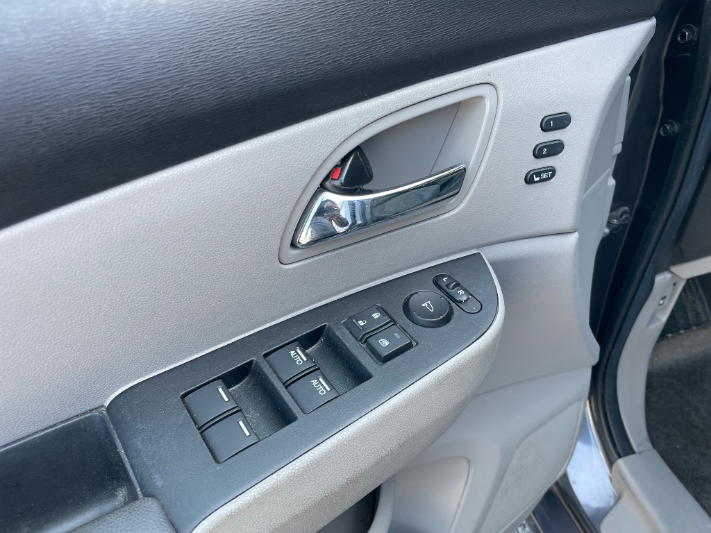 2014 Honda Odyssey - $6,499