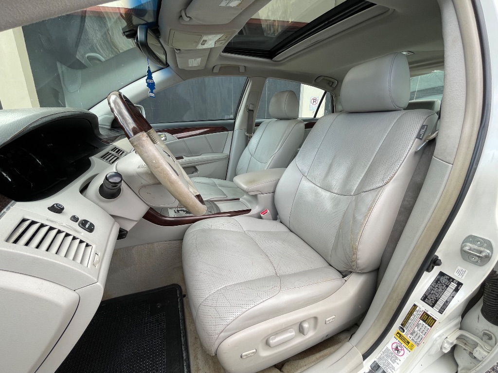 2008 Toyota Avalon - $4,999