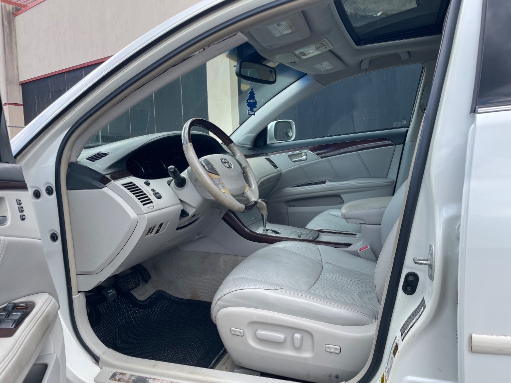 2008 Toyota Avalon - $4,999