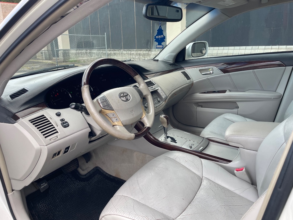 2008 Toyota Avalon - $4,999