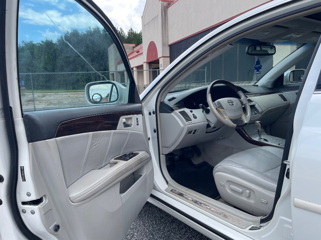 2008 Toyota Avalon - $4,999