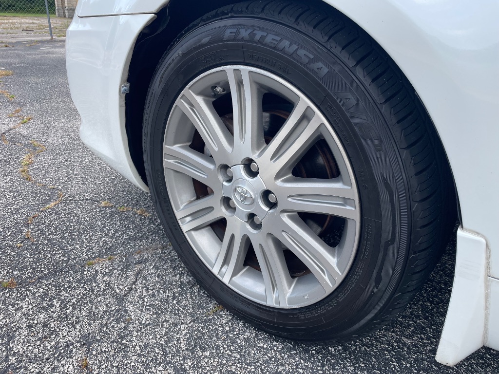 2008 Toyota Avalon - $4,999