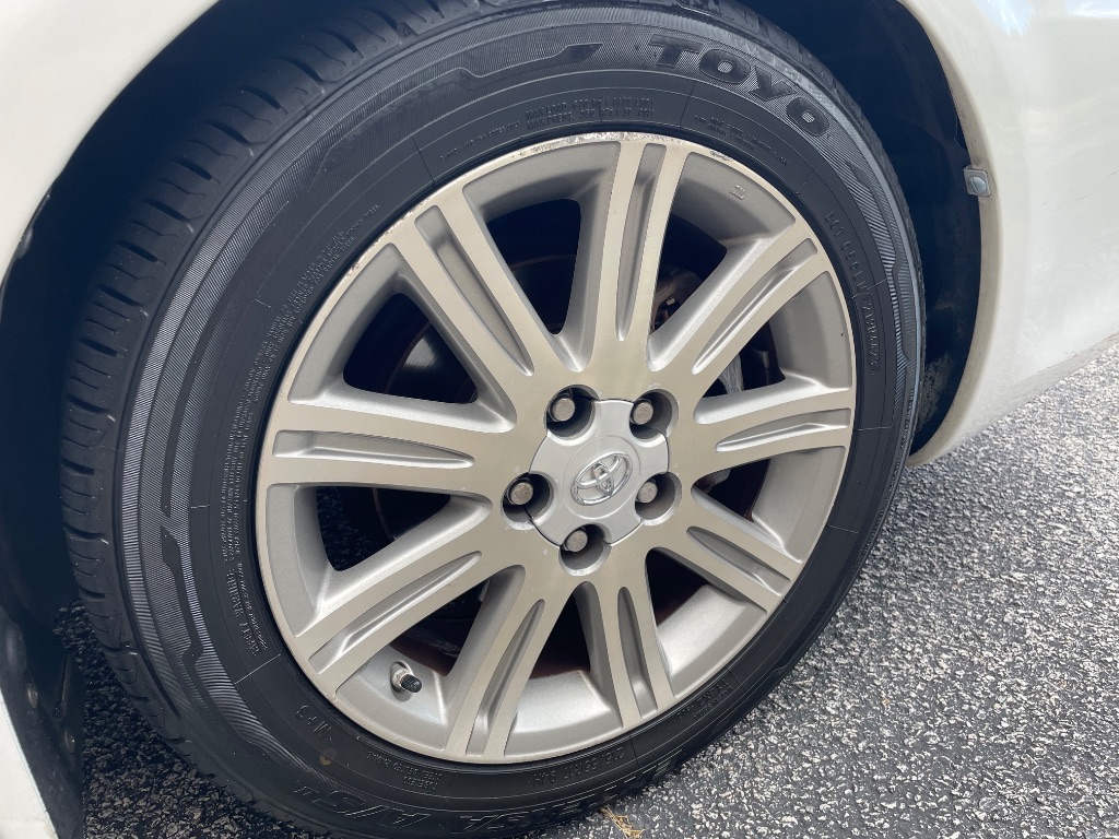 2008 Toyota Avalon - $4,999