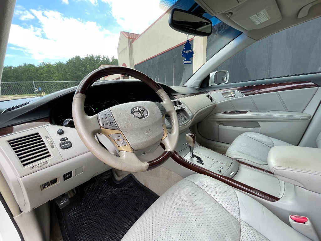 2008 Toyota Avalon - $4,999