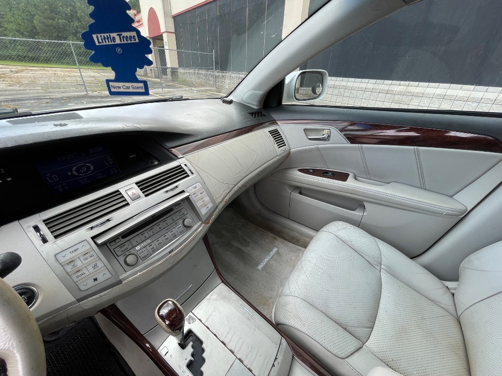2008 Toyota Avalon - $4,999