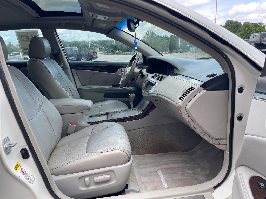 2008 Toyota Avalon - $4,999