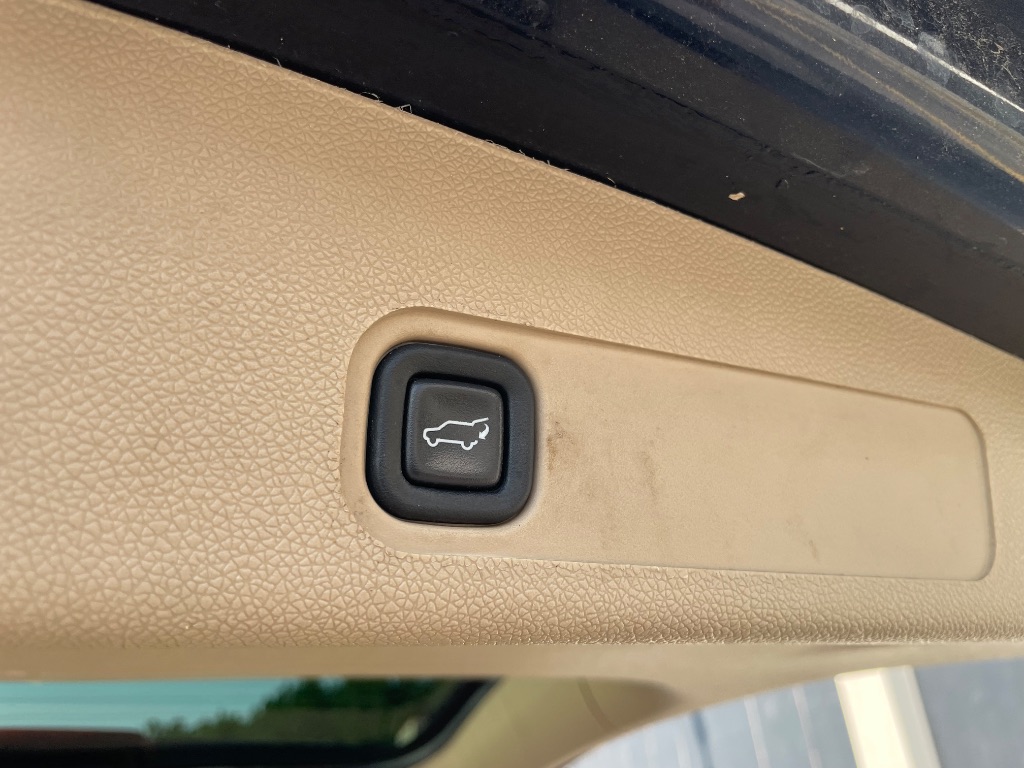 2013 GMC Yukon - $9,799