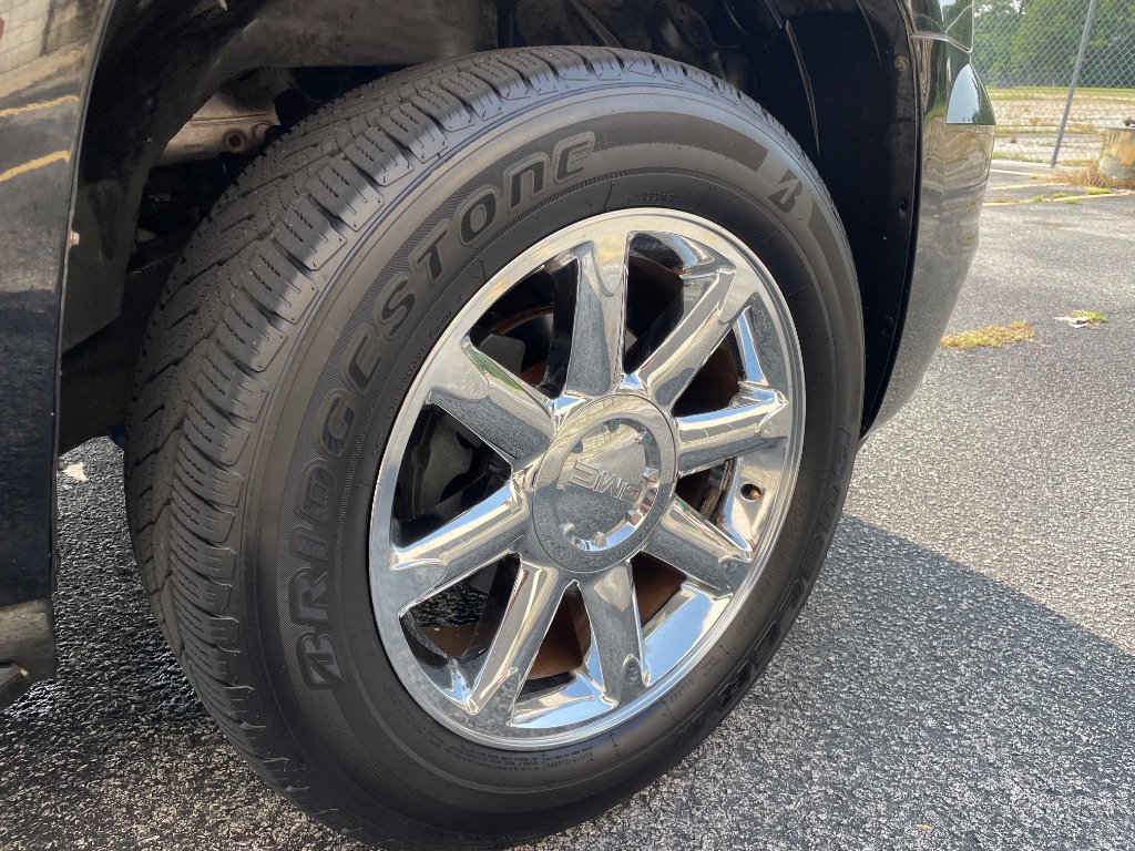 2013 GMC Yukon - $9,799