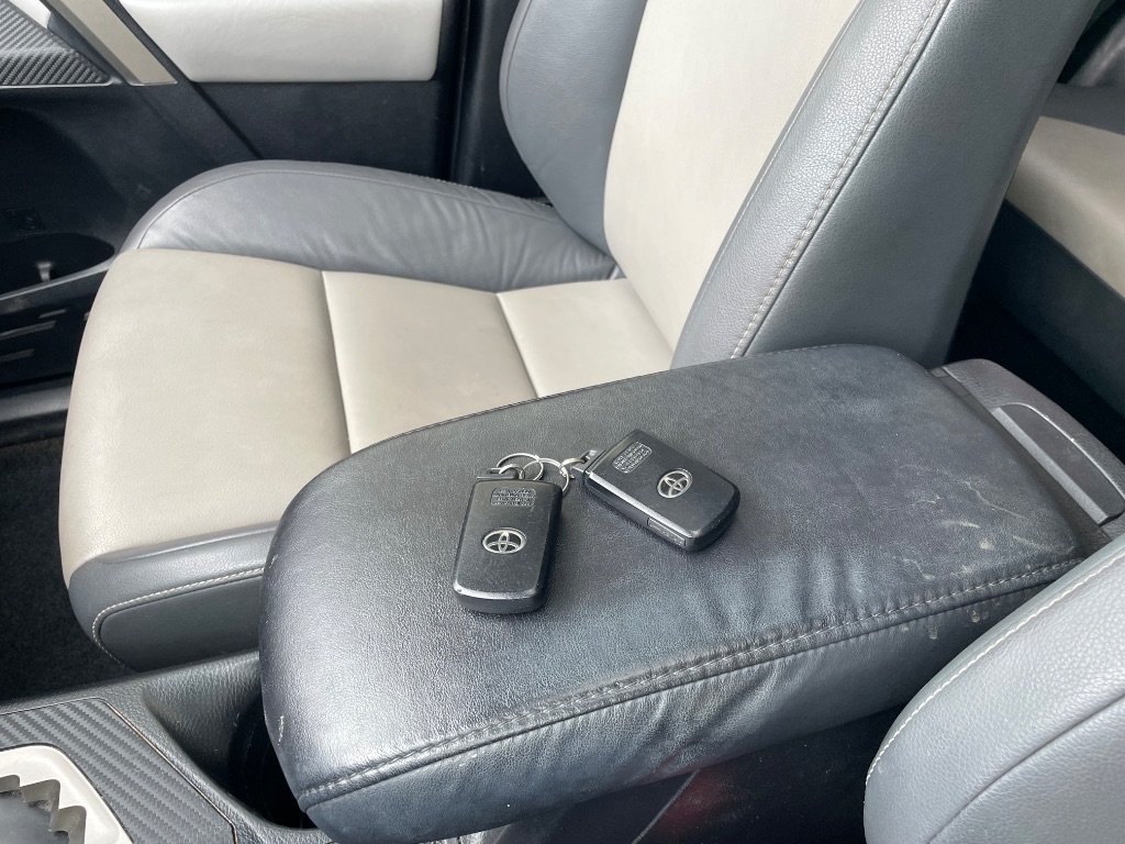 2014 Toyota RAV4 - $10,499