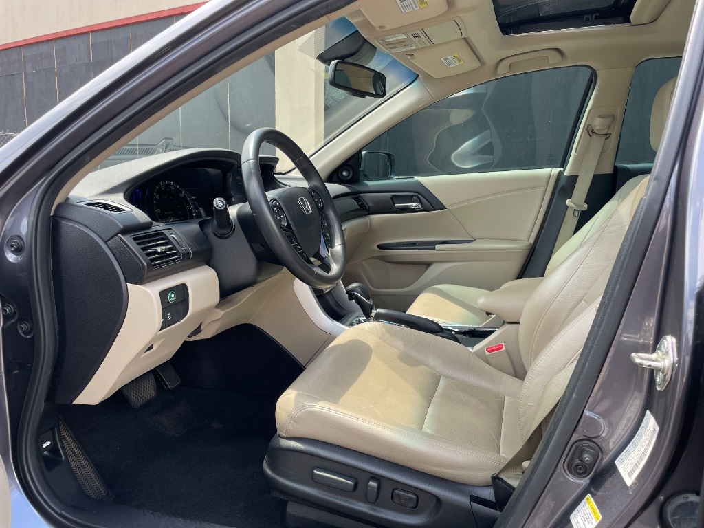 2015 Honda Accord - $12,999