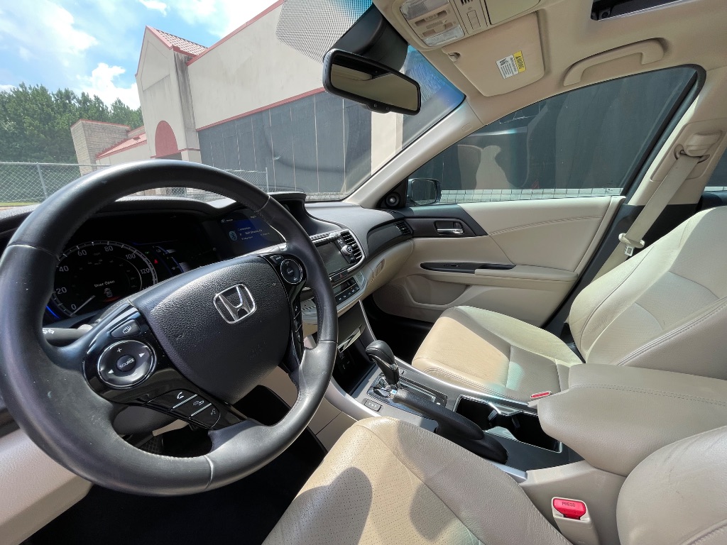 2015 Honda Accord - $12,999