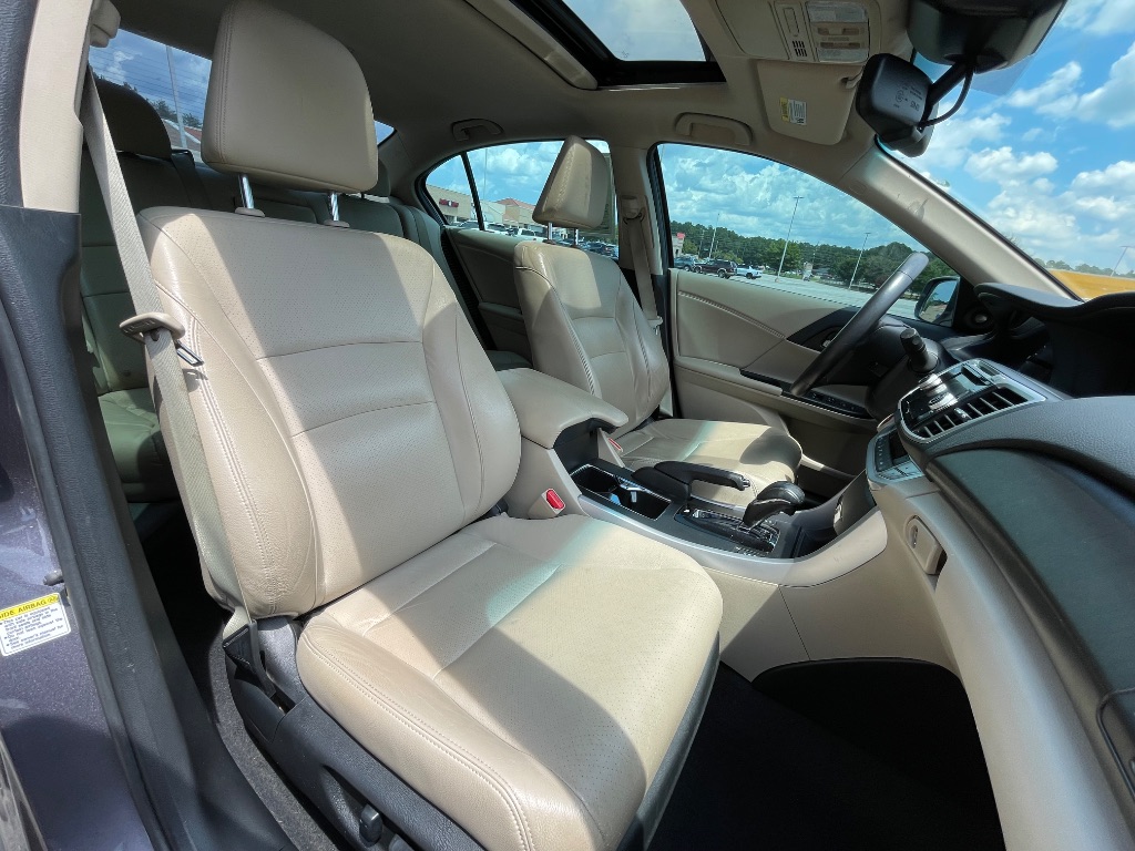 2015 Honda Accord - $12,999