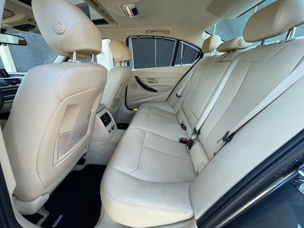 2012 BMW 328i - $7,999