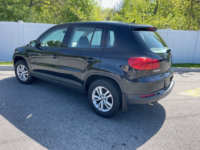 2013 Volkswagen Tiguan S 4Motion photo