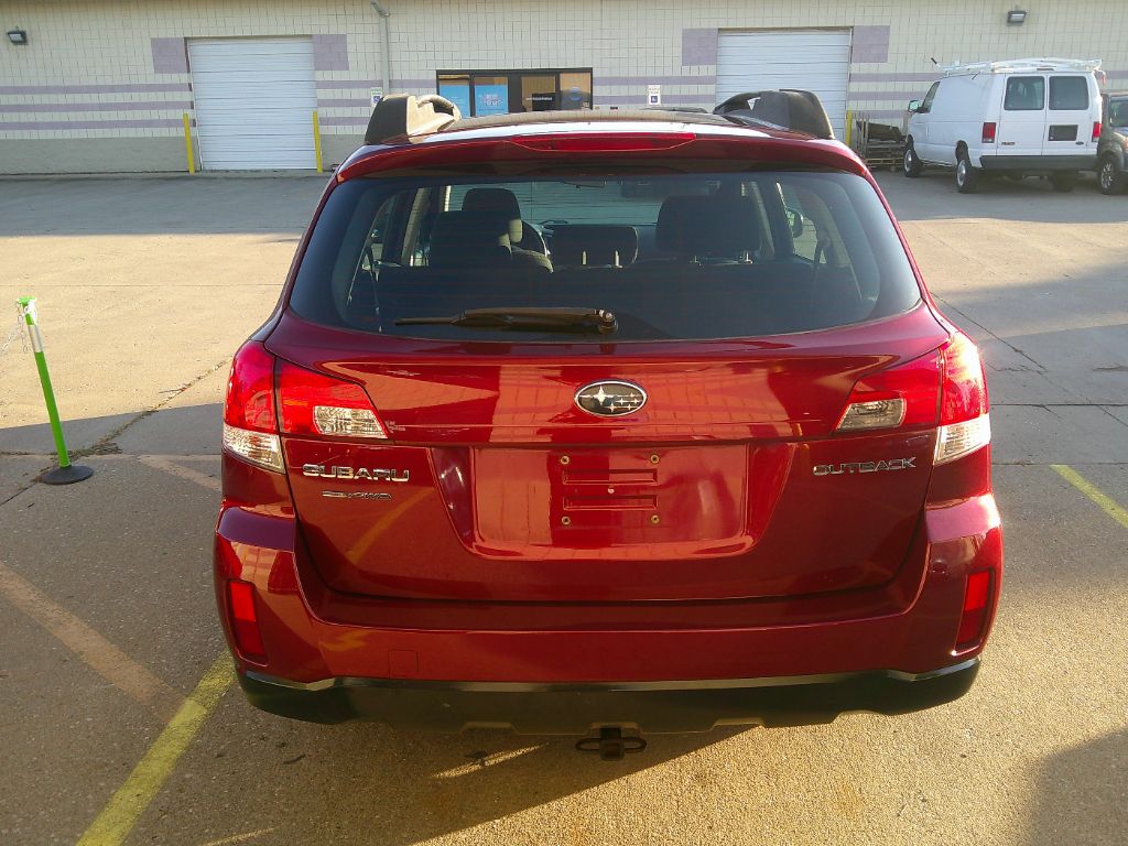 2012 Subaru Outback 2.5i photo
