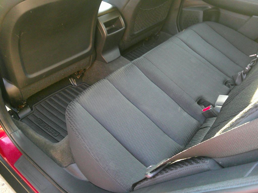 2012 Subaru Outback 2.5i photo