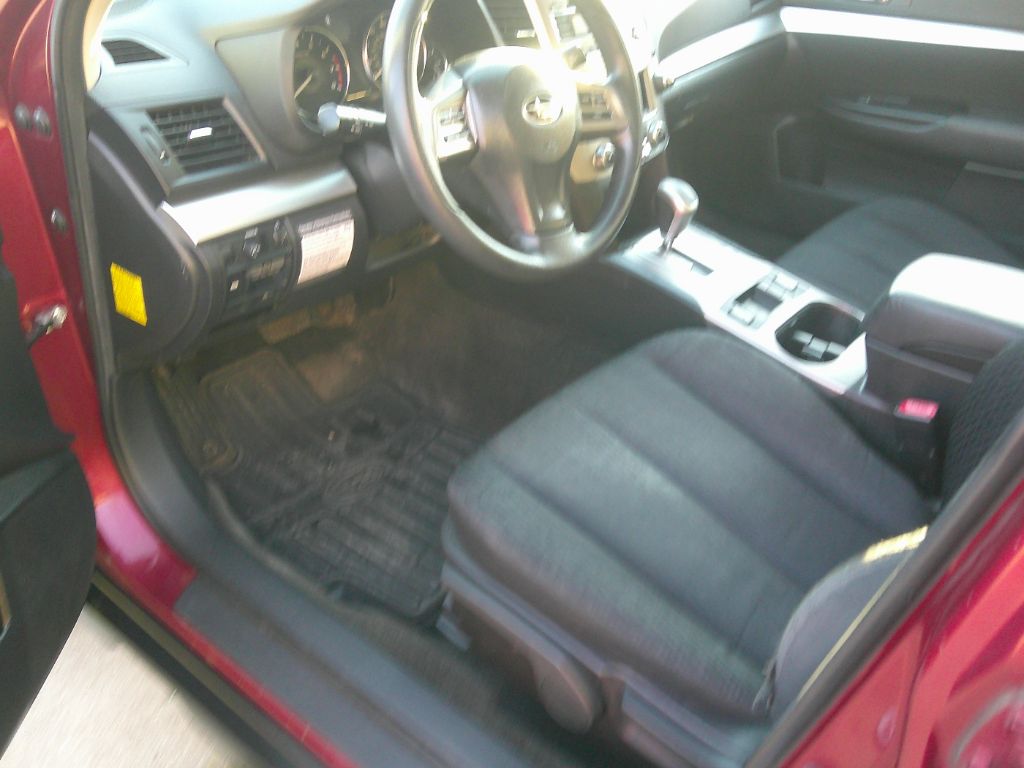 2012 Subaru Outback 2.5i photo