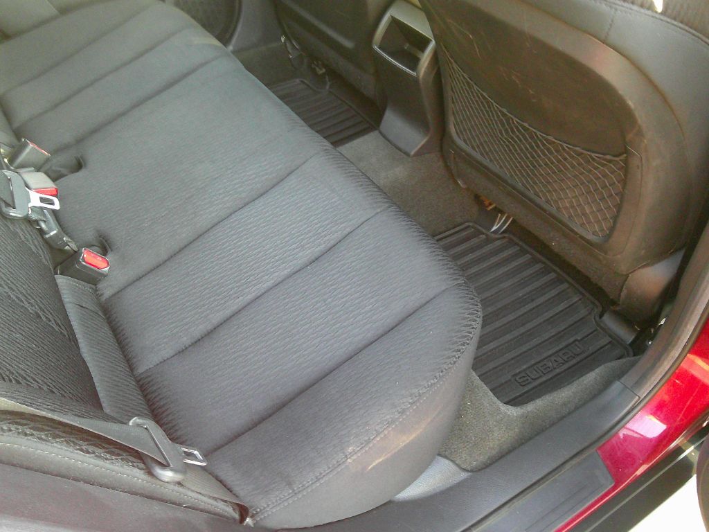 2012 Subaru Outback 2.5i photo