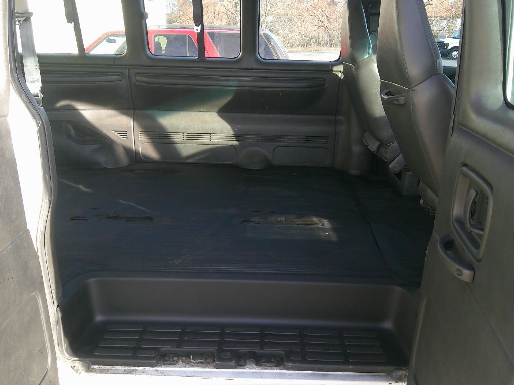 2002 Chevrolet Express 3500 3500 photo