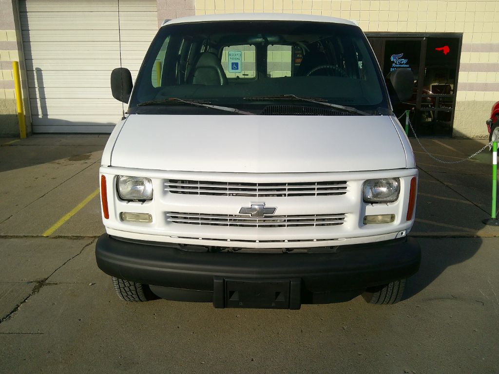 2002 Chevrolet Express 3500 3500 photo