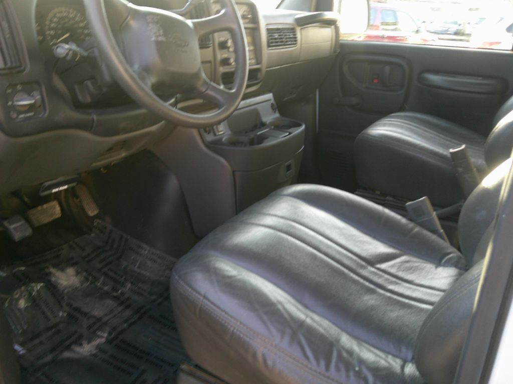2002 Chevrolet Express 3500 3500 photo