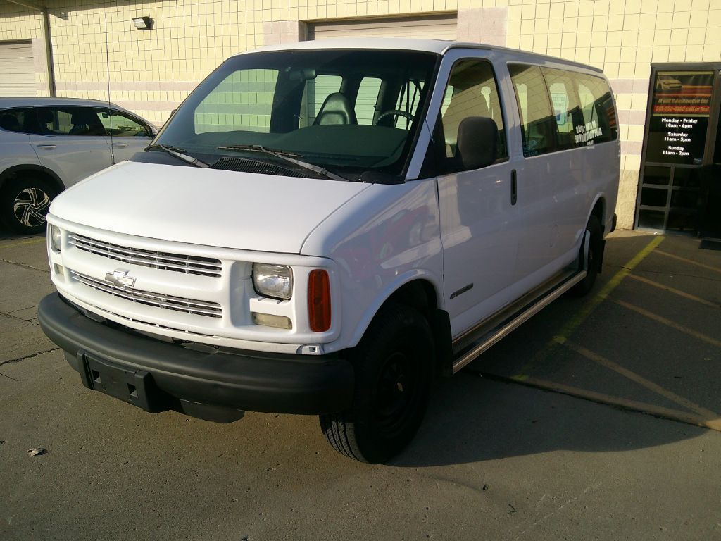 2002 Chevrolet Express 3500 3500 photo