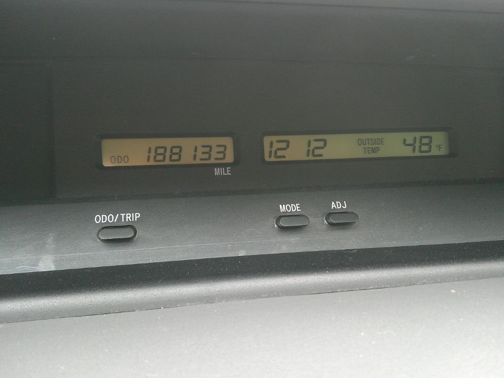 2001 Toyota Avalon XL photo