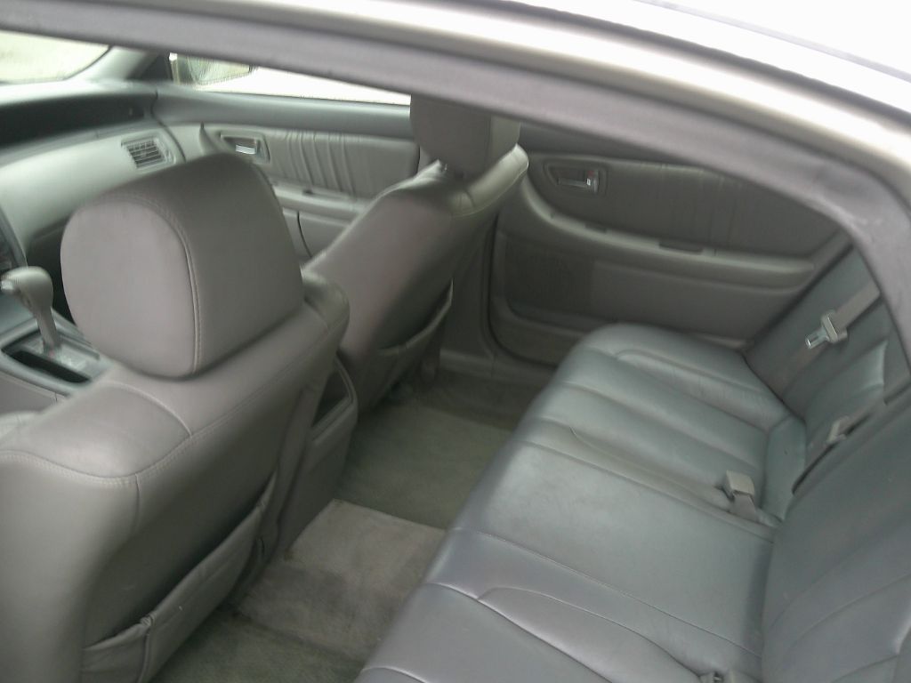 2001 Toyota Avalon XL photo