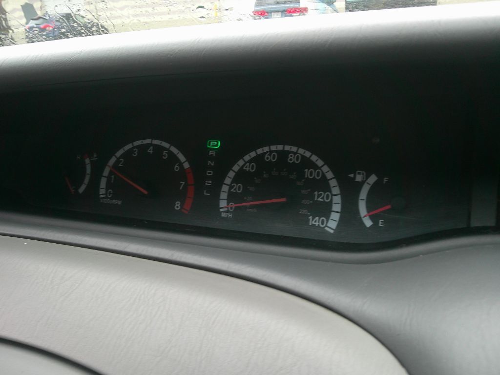 2001 Toyota Avalon XL photo