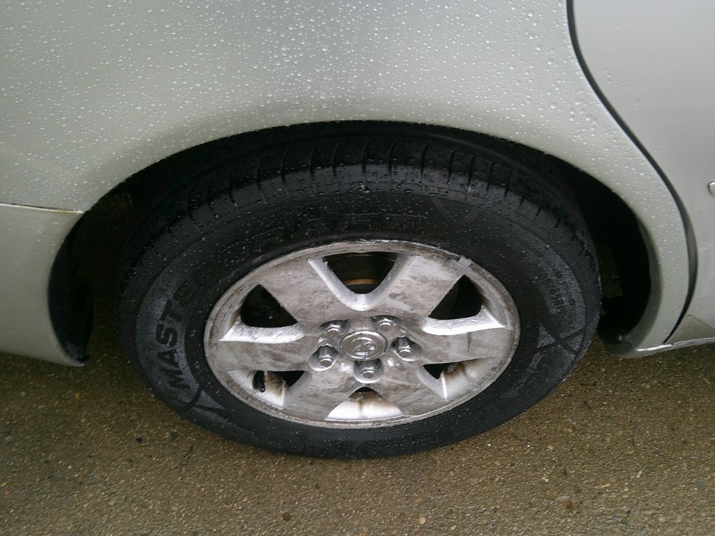 2001 Toyota Avalon XL photo