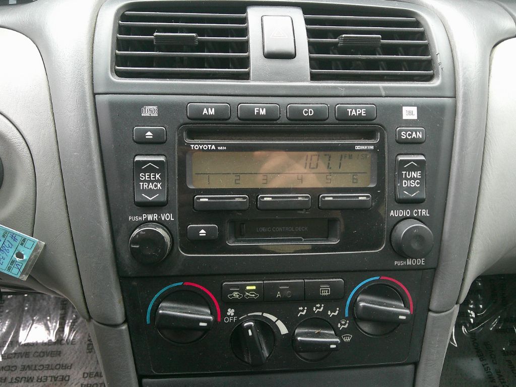 2001 Toyota Avalon XL photo