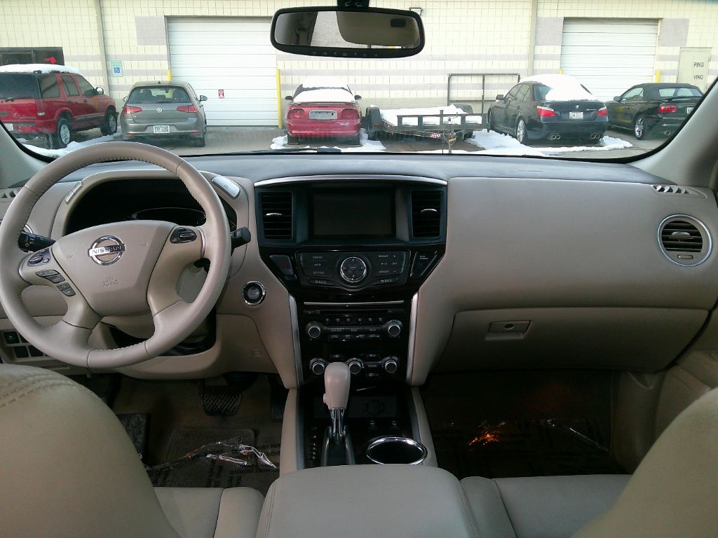 2013 Nissan Pathfinder S photo