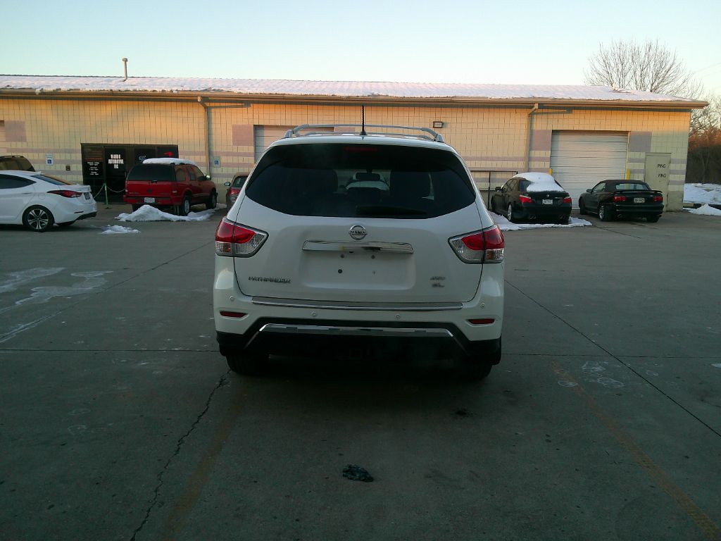 2013 Nissan Pathfinder S photo