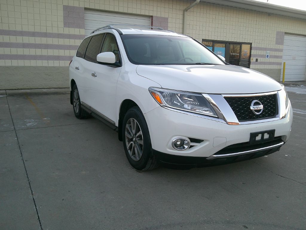2013 Nissan Pathfinder S photo