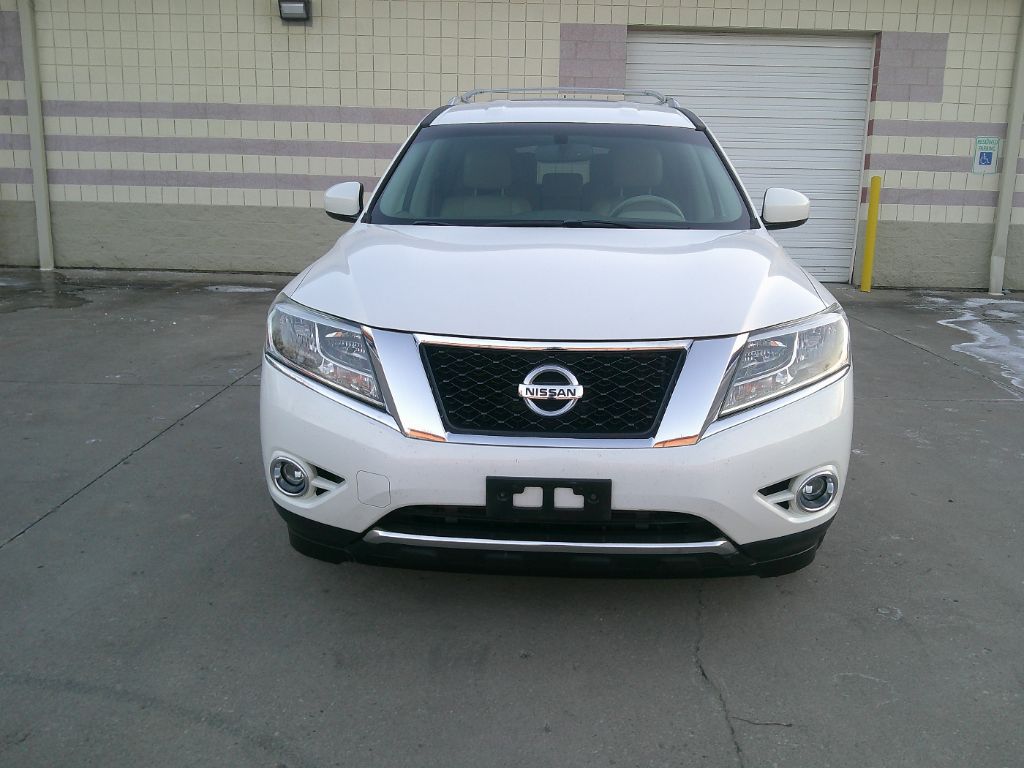2013 Nissan Pathfinder S photo
