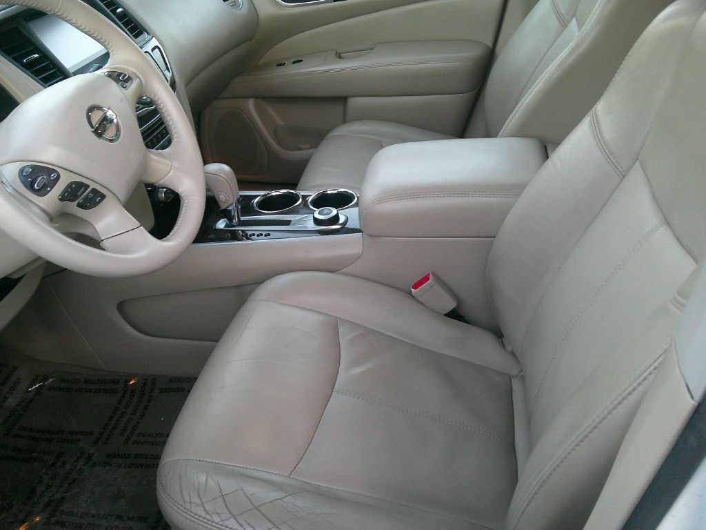 2013 Nissan Pathfinder S photo