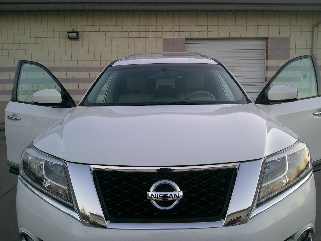 2013 Nissan Pathfinder S photo