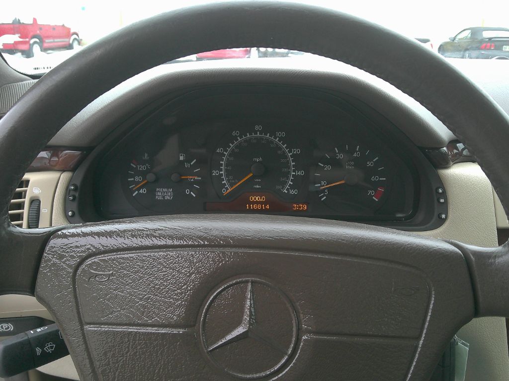 1997 Mercedes-Benz E-Class E320 photo