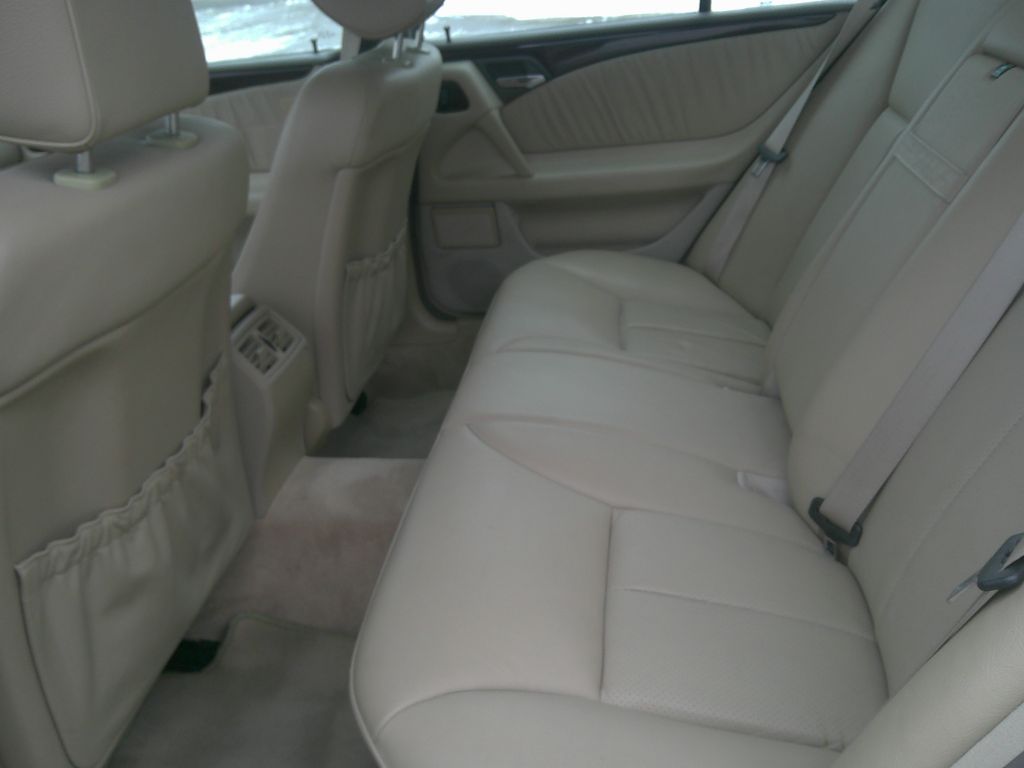 1997 Mercedes-Benz E-Class E320 photo