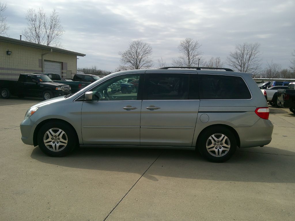 2005 Honda Odyssey Touring photo