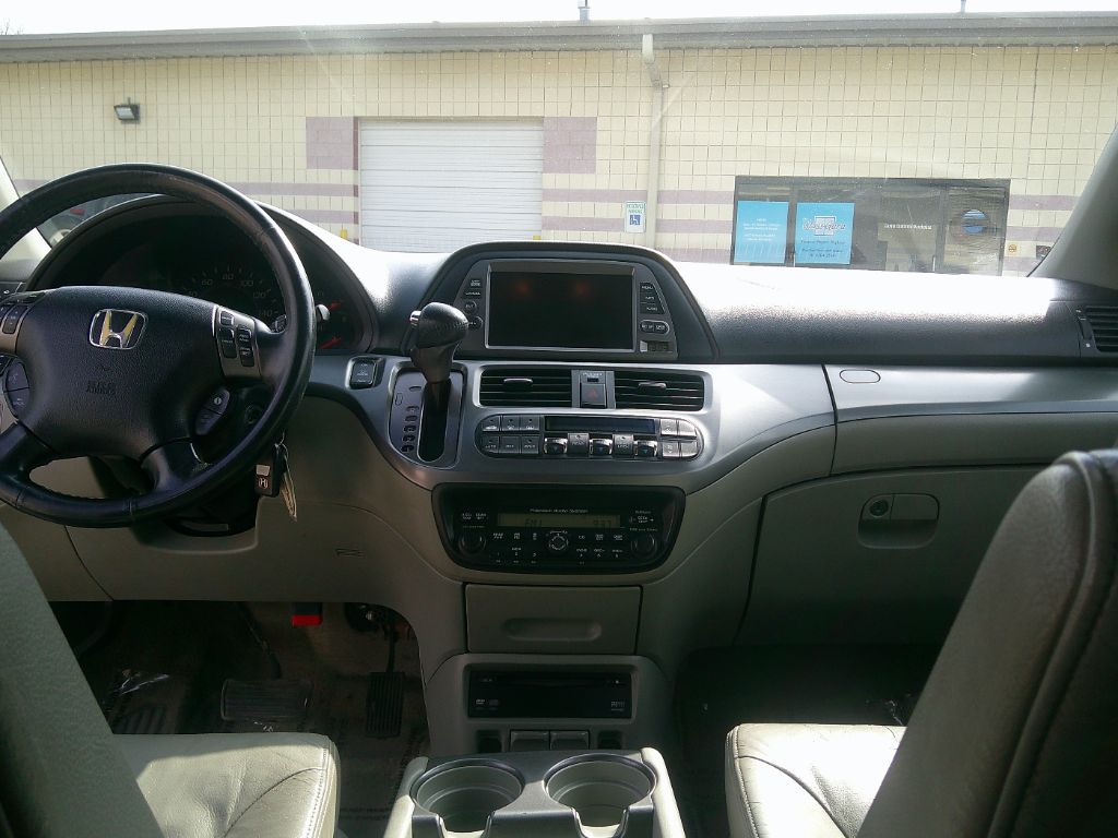 2005 Honda Odyssey Touring photo