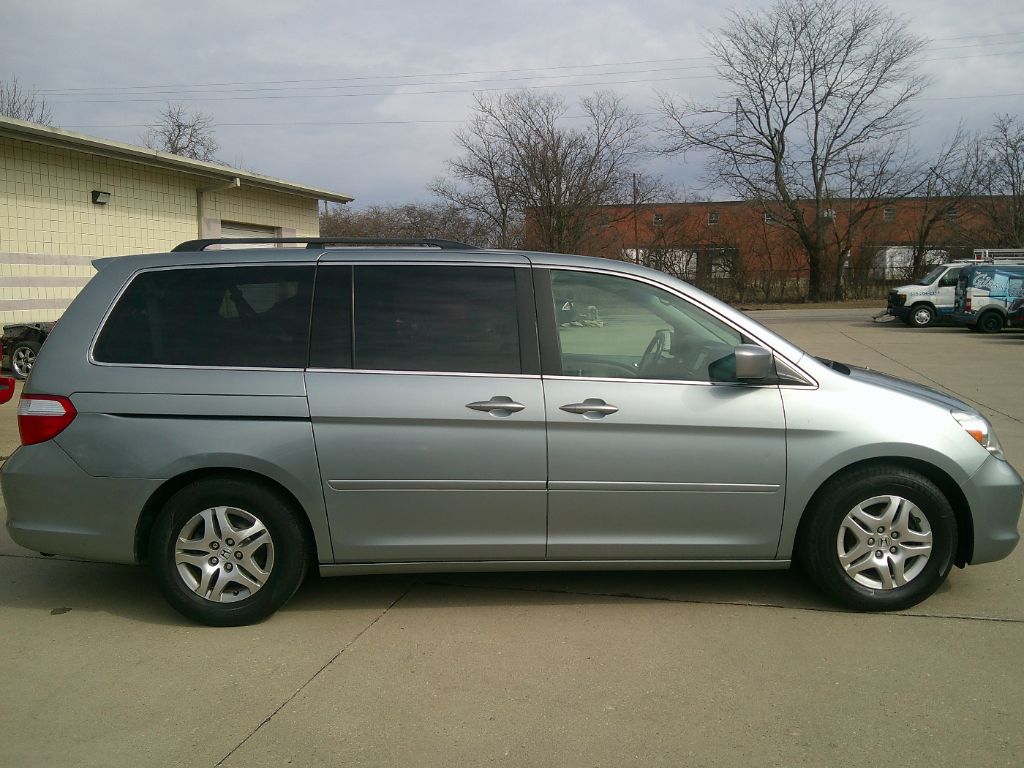 2005 Honda Odyssey Touring photo